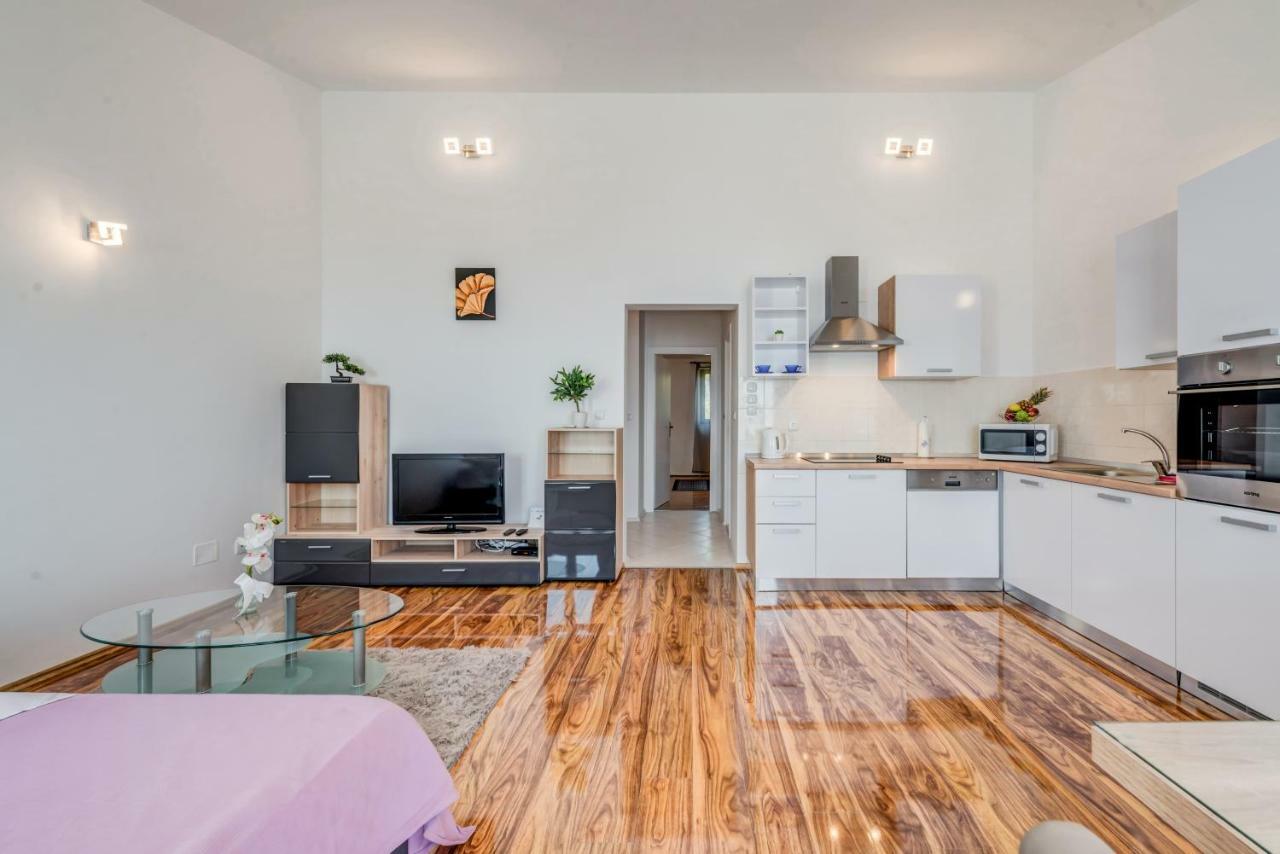 Apartment Ana Split Bagian luar foto