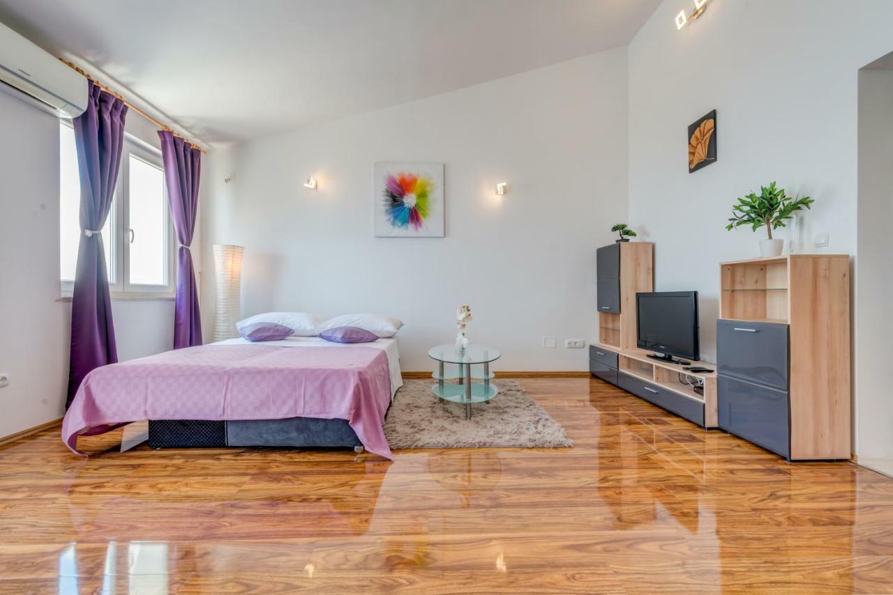 Apartment Ana Split Bagian luar foto