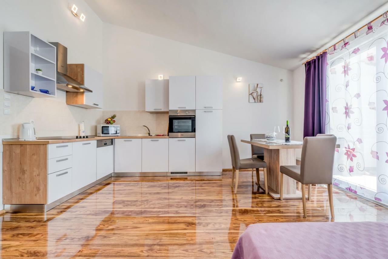 Apartment Ana Split Bagian luar foto